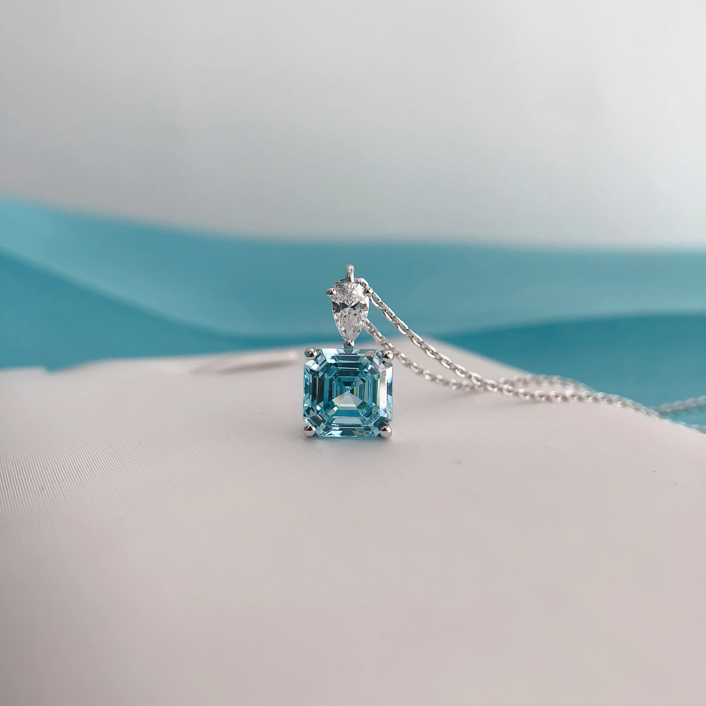 Pendant Necklace Gold Necklace 3Ct Lab grown Asscher Cut Green Lab Diamond Pendant Necklace AU585 14K White Gold Pendant Wedding Anniversary P072