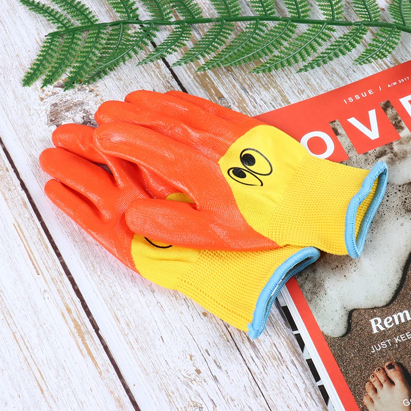 A Pair Breathable Children Garden Glove Durable Waterproof Protective Gloves 2