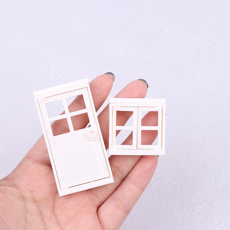 

Mini House Villa Plastic Doors and Windows, House Modeling and Decoration DIY Window 1/12 Dollhouse Miniature Accessories