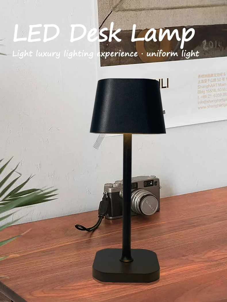 Cordless LED Metal Table Lamps For Indoor&Outdoor Bar Hotel Camping Light Touch Rechargeable Lampada da tavolo Acrylic Decor