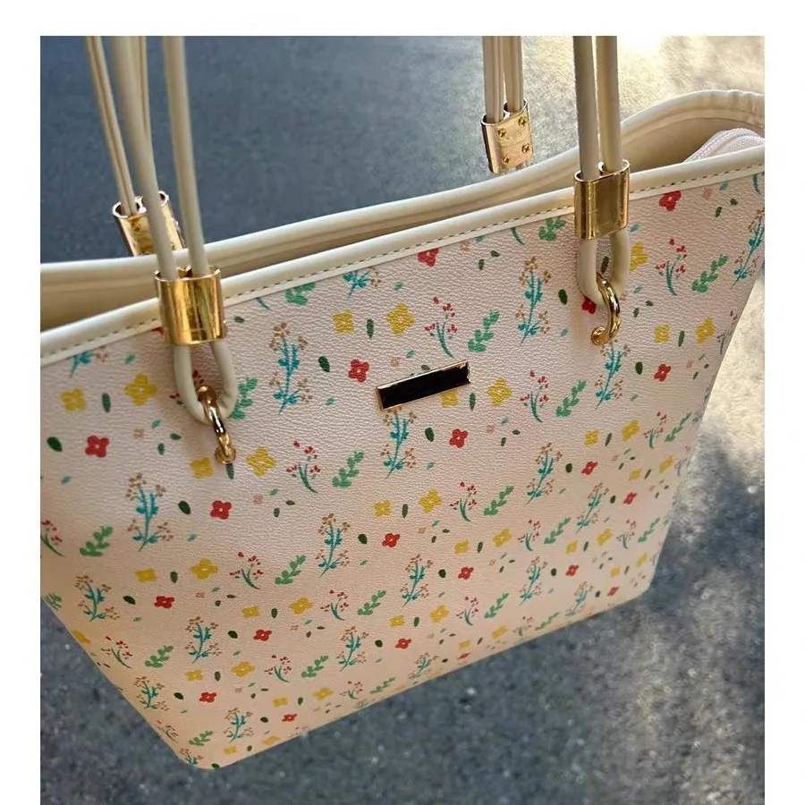 올해 인기있는 대용량 꽃무늬 가방, 여성 2024 신상 틈새 토트백, 학생 통근 어깨 겨드랑이 가방 