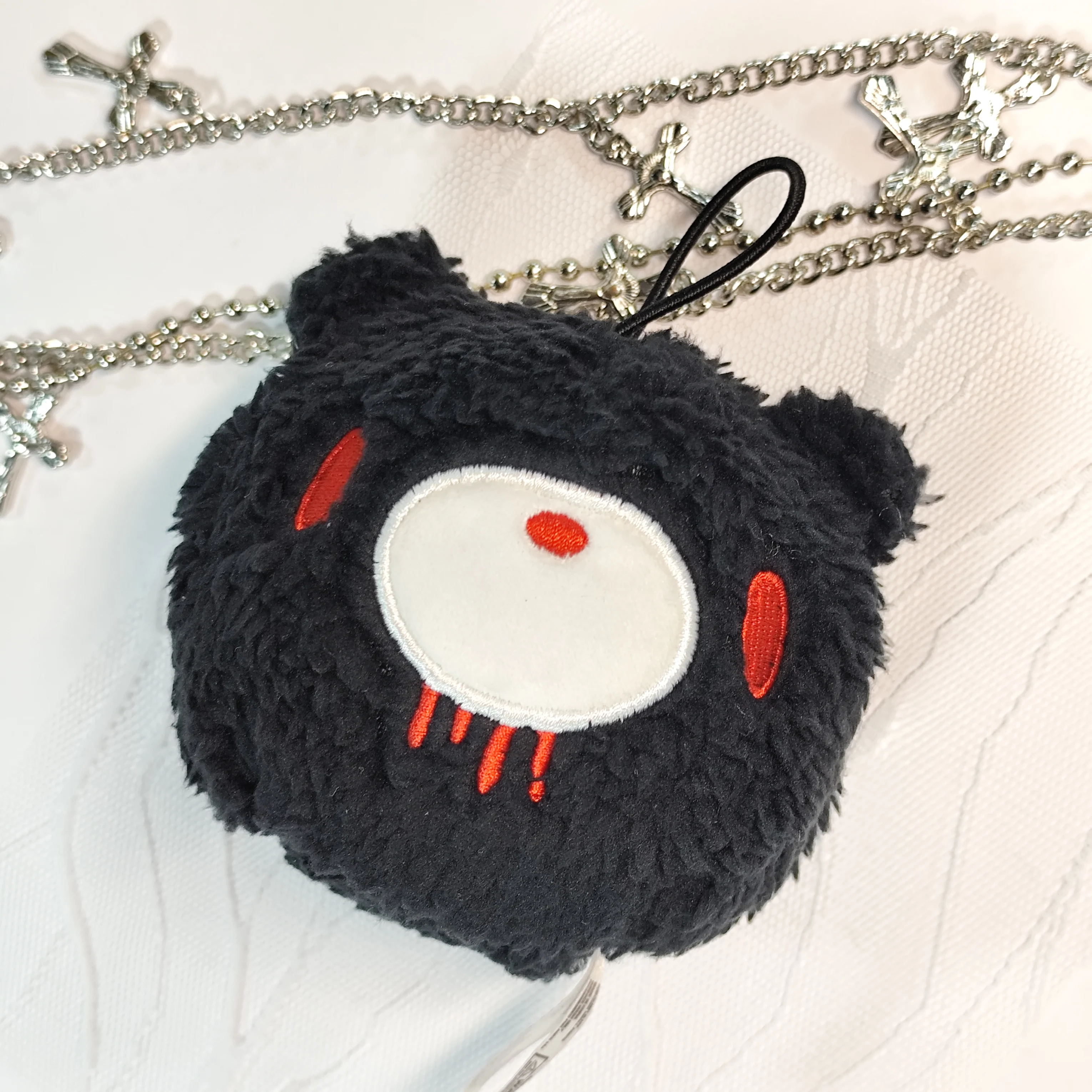 그루미 베어 플러시 참 - 핑크색 1개, 검정색 1개. 아이코닉한 Gloomy Bear 얼굴을 가진 Fluffy입니다. 완벽한 귀여움 - 가방에 딱 맞는 에지감 있는 추가 요소. - AliExpress