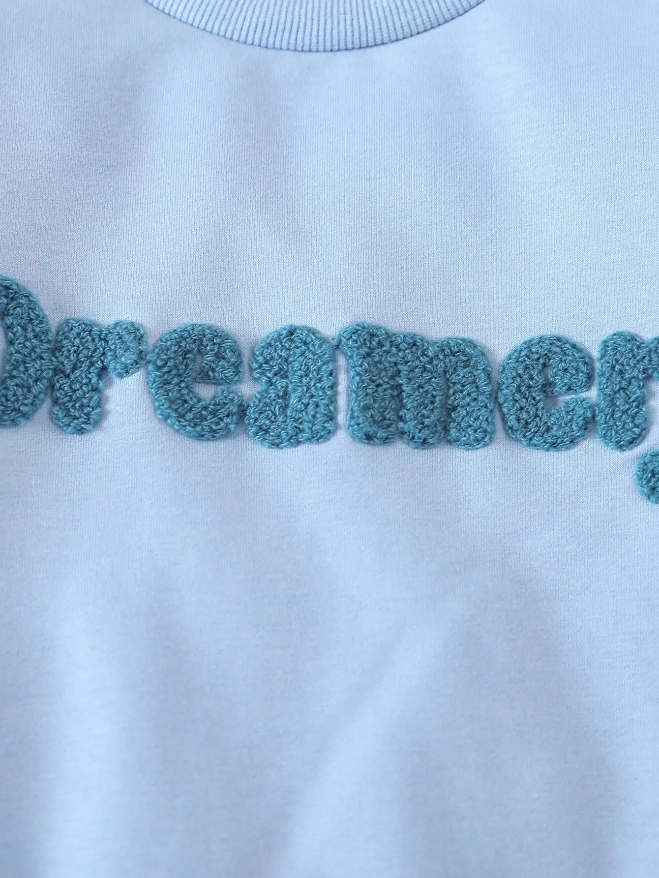 Рисунок 4 - Детский однотонный комбинезон для