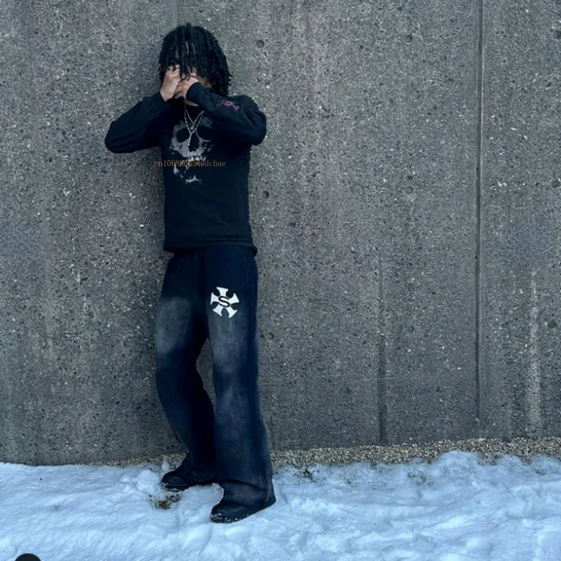 Рисунок 4 - Уличные брюки с широкими штанинами для мужчин и женщин