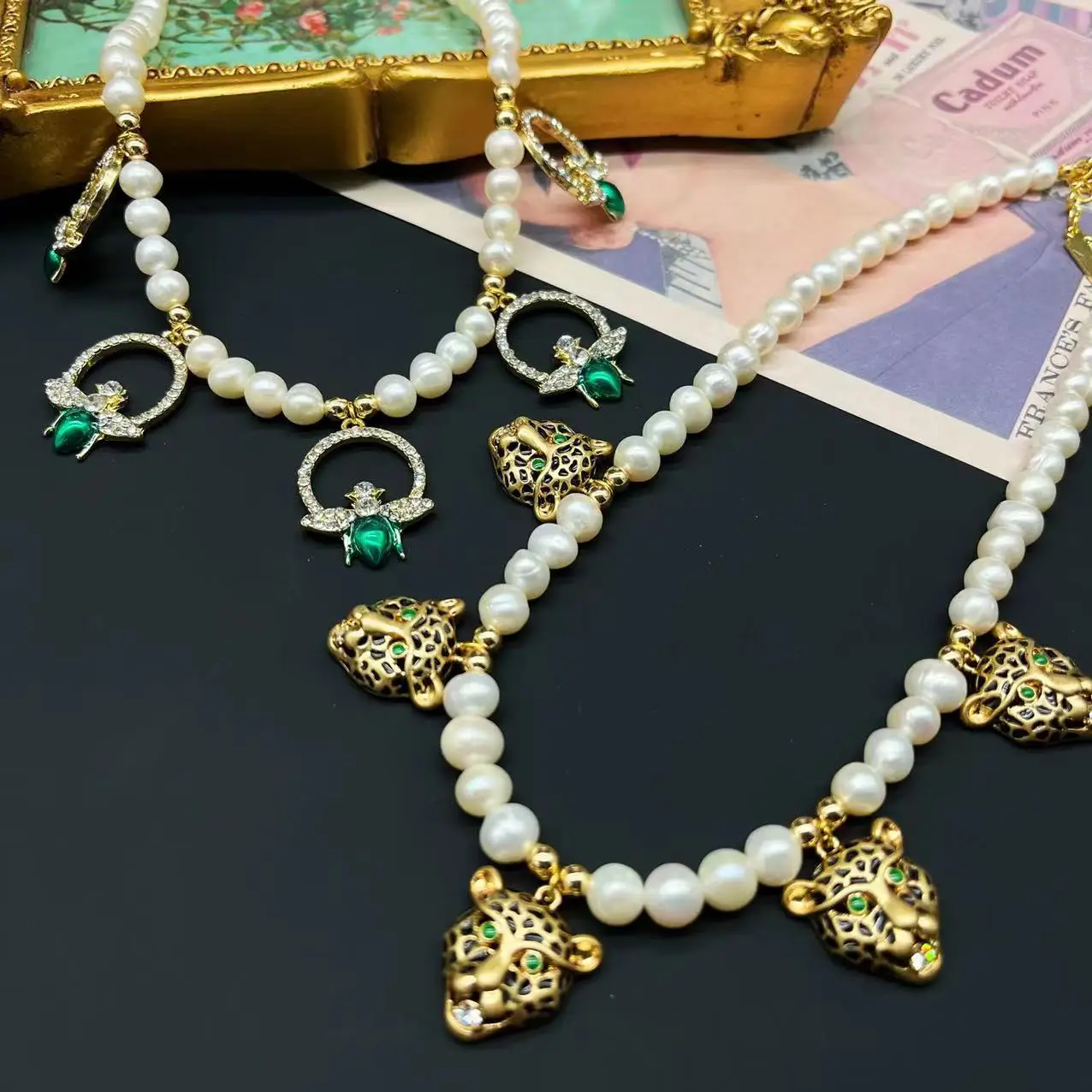 

European and American leopard head enamel black cute bee flower cluster freshwater pearl necklace