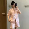 101657-b889bf.jpg Couleur unie vêtements de nuit soie Satin Pyjamas Couple ensemble à manches courtes Pyjamas costume Pijama femmes hommes vêtements de détente grande taille Pj ensemble