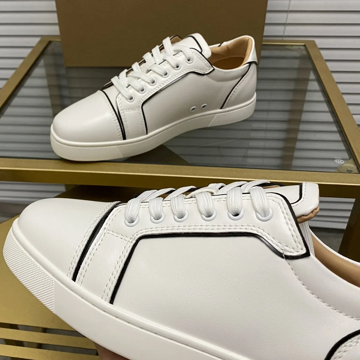 

Men's Luxury Brand Shoes Designer Casual Trainers Shoes Party Leather Red Bottom Shoes for Men Sneakers