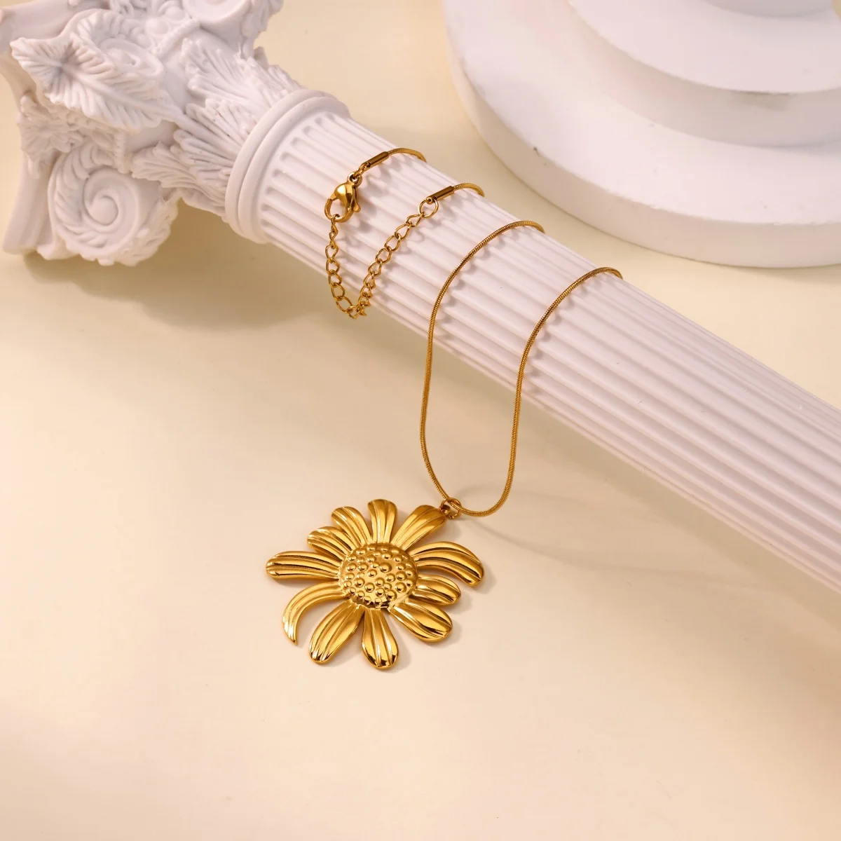Classic Sunflower Pendant Necklace Stainless Steel Gold Color Flower