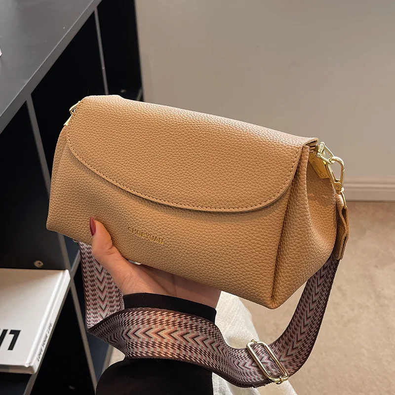 2023 New Trend Hight Quality and High-Capacity Fashion Crossbody Bag for Women Student Sale WIth Free Shipping