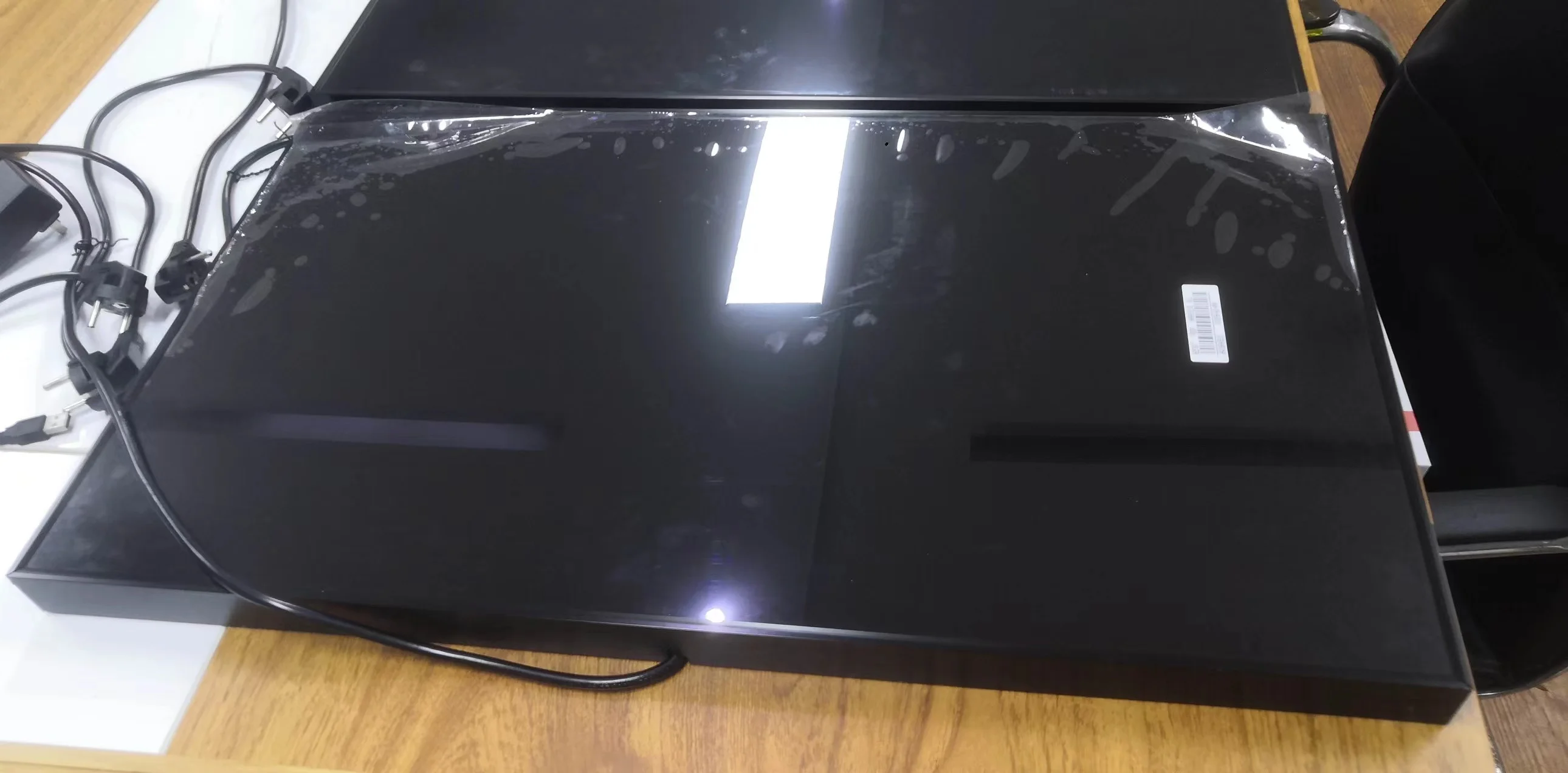 

32-дюймовая цифровая фоторамка с Wi-Fi, настенный дисплей с интеллектуальной цифровой рамкой без камеры