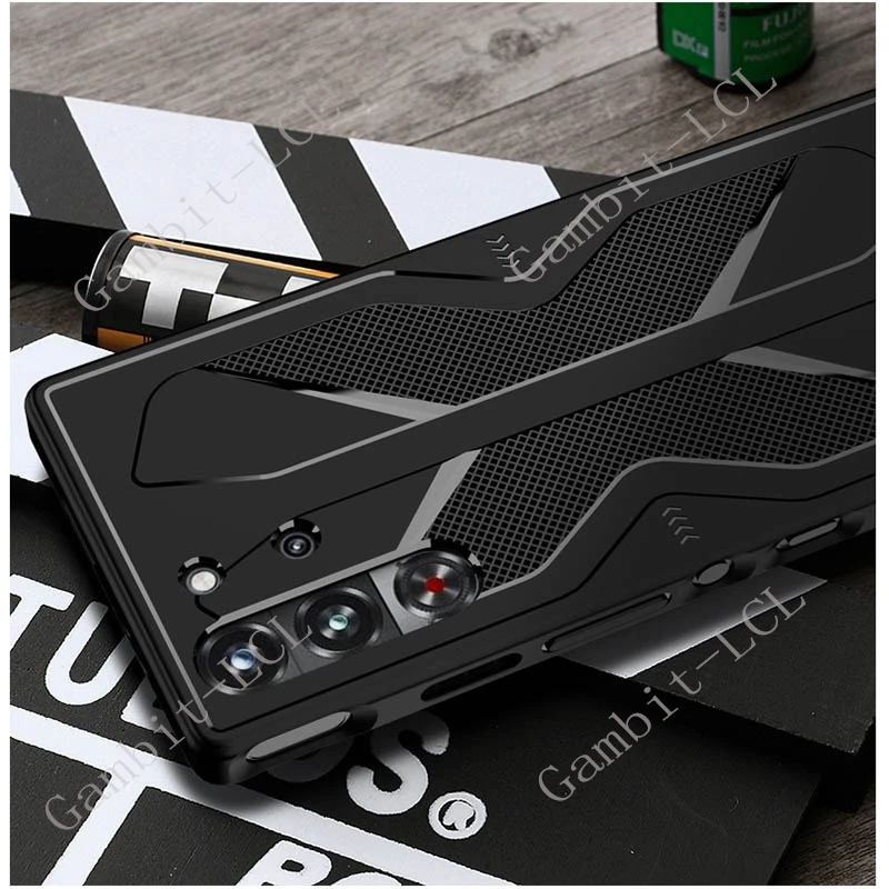 Advanced Shockproof Heat Dissipation Case with Anti-Falling Design