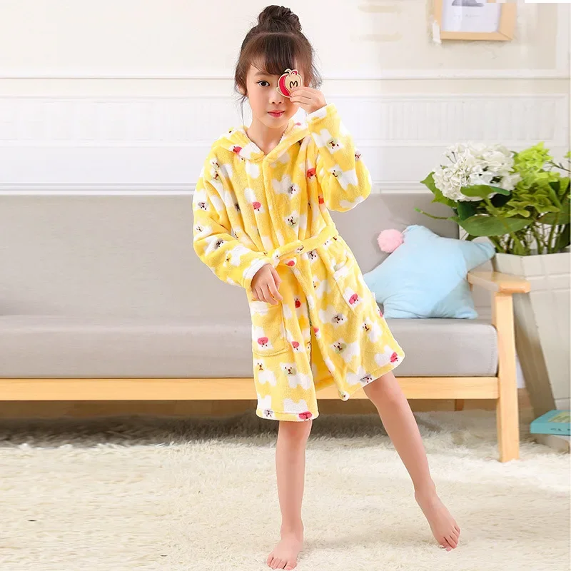 Children Flannel Bathrobes Nightwear Fashion Children Pajamas Hooded Bathrobe Soft Bath Robe Cute Girls Robe Cartoon Gown