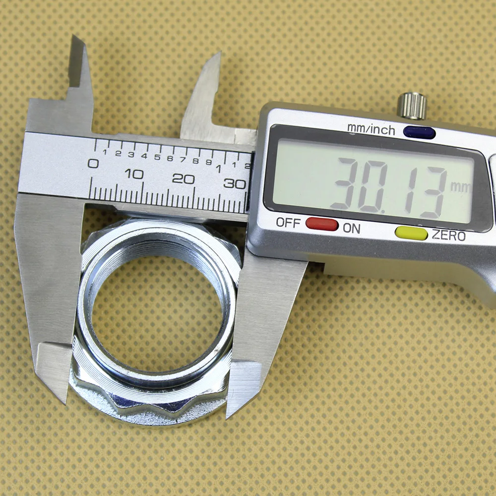 33411133785 For BMW E36 E46 E60 E90 Nut For Wheel Bearing Axle NEW