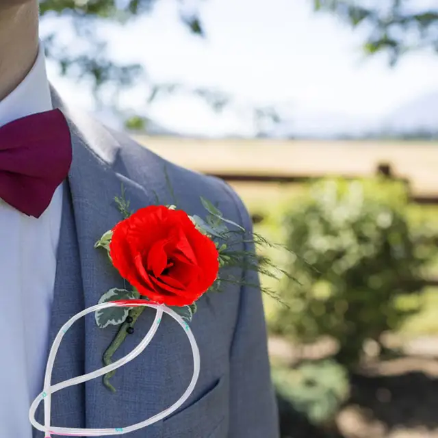 Squirting Flower Red Rose Squirting Flower Prank Rose Toy 2 Sets April Fools Day Pranks Clown Flower That Squirts Water Trick Toy Realistic Rose