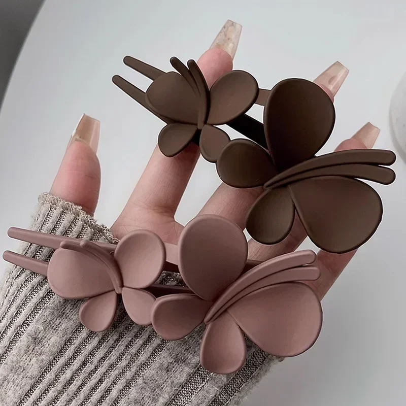 

Korean Fashion Butterfly Hair Clip Women Large Back Head Hair Claw Grab Clip Ponytail Headdress Shark Clip Styling Accessories