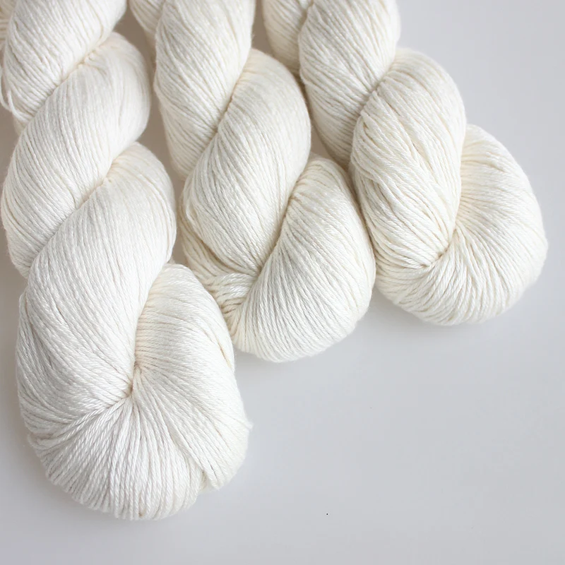 Lotus Undyed Silky Merino DK Weight Yarn Nat White Color For Dyeing or Knitting Garments 4
