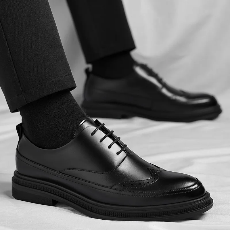 British Leather Platform Black Business Men's Dress Shoes Fashion Soft Sole Men Increase Wedding Shoes Designer Brogue Male Shoe