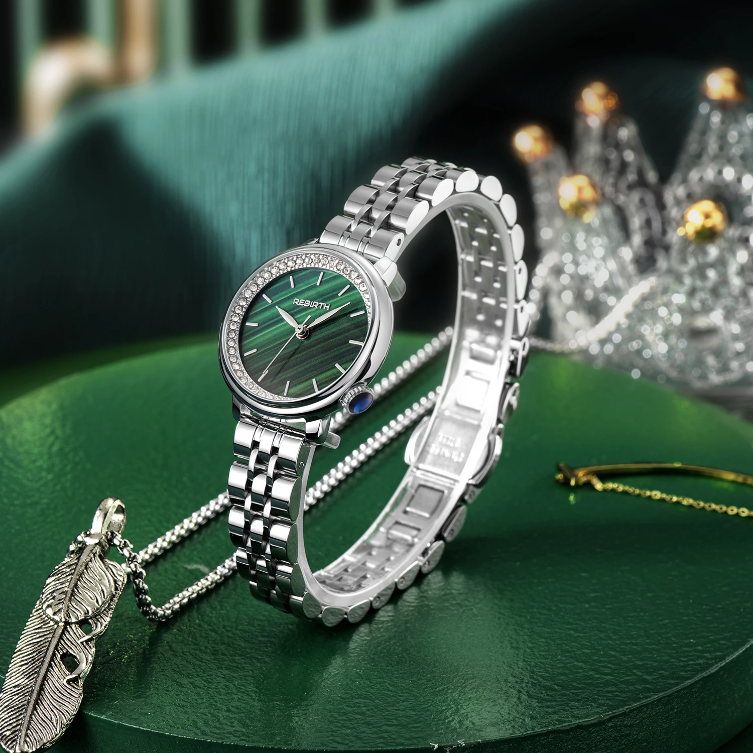 New Luxury Big Rhinestone Dial Watches for Women Steel Buckle Hardlex Womens Quartz Watch Best Gift