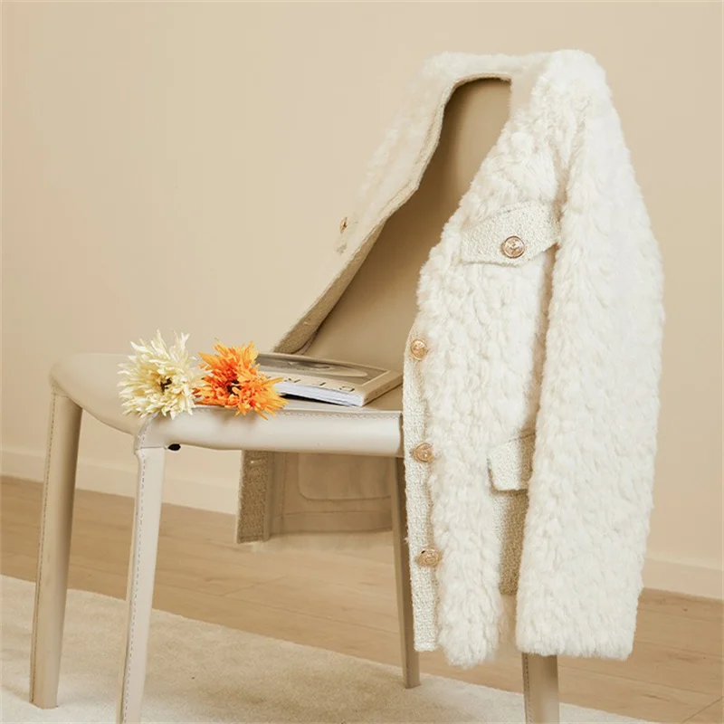 Winter New Eco-friendly Fur Coat Outdoor Warm Luxury High Quality Plush Jacket Round Neck Design Women's Fur Coat