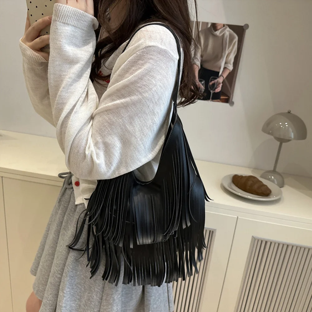 Women Trendy Tassel Shoulder Bag PU Leather Leisure Tote Bag Solid Color Vesatile Tote Handbag Travel Party Date Shoulder Bag