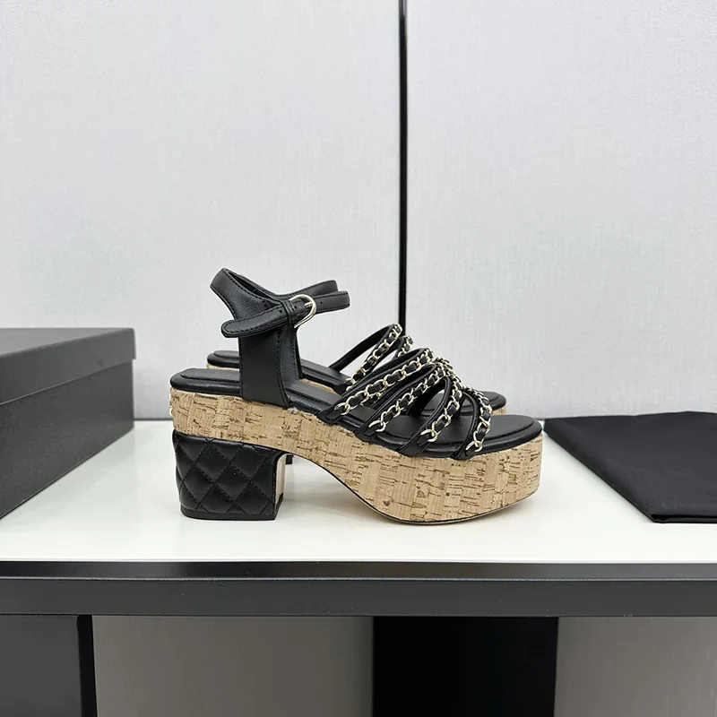 

2024 Top Quality Designer Sandals Black White Calfskin Fashion Women Platform Shoes Slip-on Sole Sexy Lady DParty Wedding Shoe
