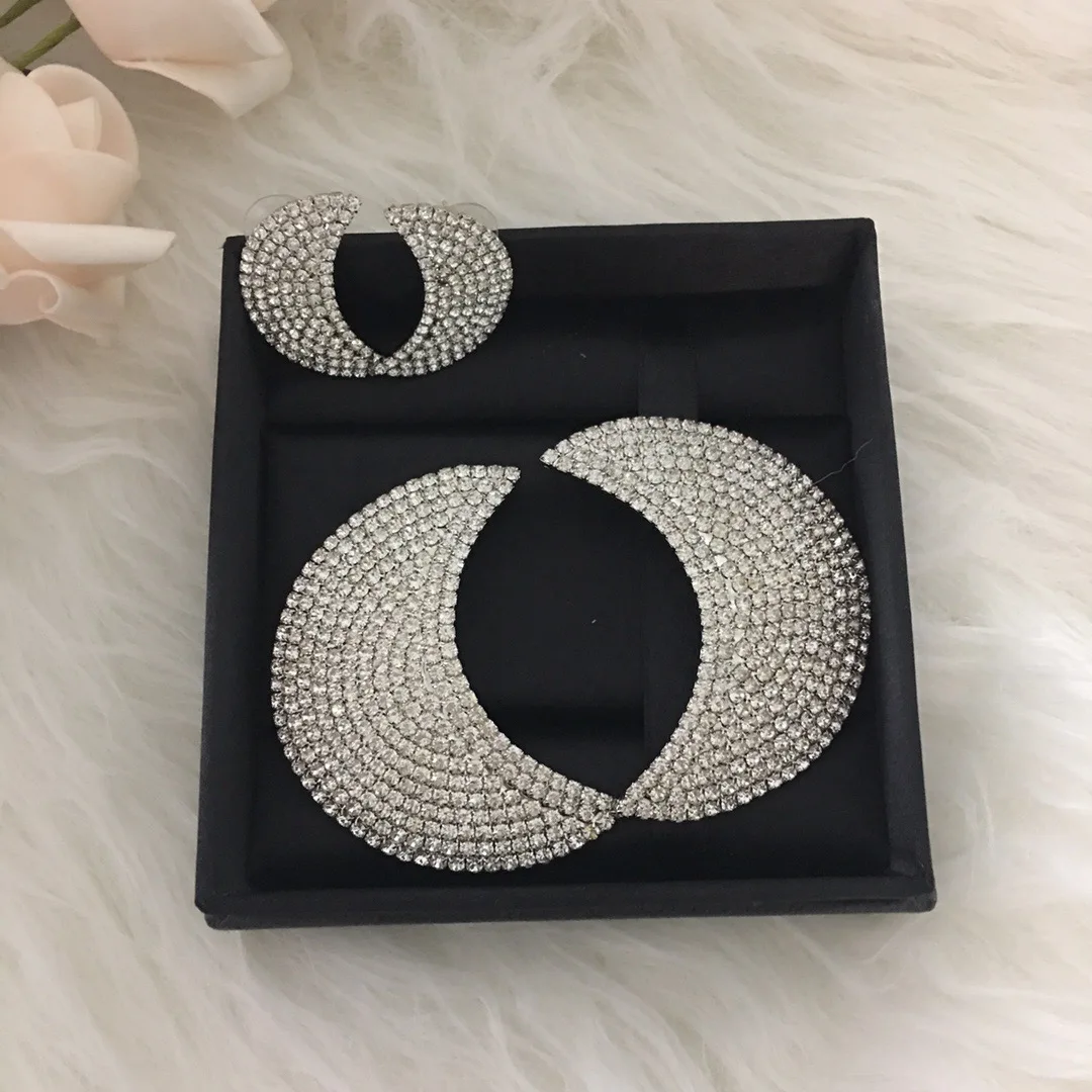 

Fashion moon shape geometric simple temperament everything pair earrings