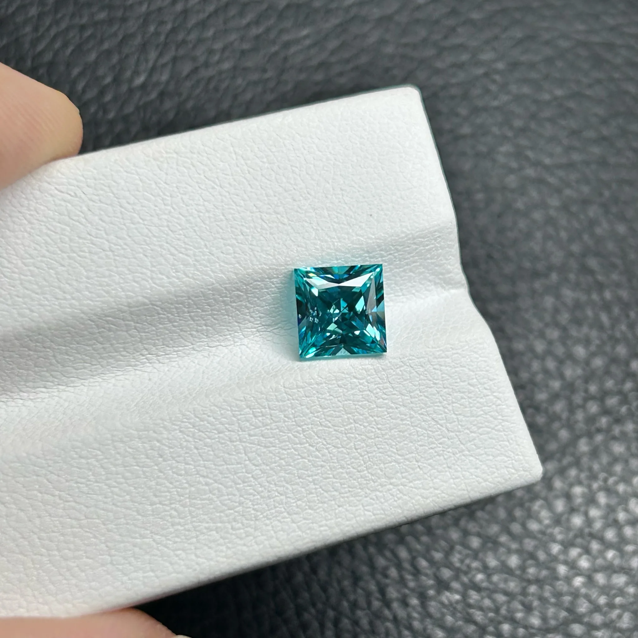 Pietra Da Laboratorio Quadrata Paraiba Con Tormalina Allentata Tagliata A Principessa Di Eccellente Qualità