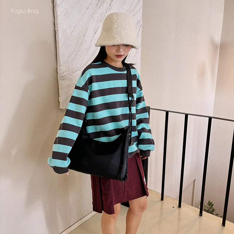 Women's Shoulder Bag Crossbody Bag Dumplings Bag Casual and Energetic Versatile High-end Simple and Personalized Knot