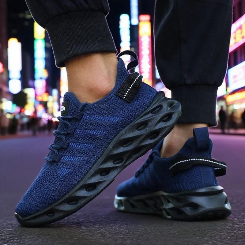 Men's Soft Running Shoes Breathable Mesh Fashionable Sports Style Summer Versatile High-quality Outdoor Lightweight Sports Shoes
