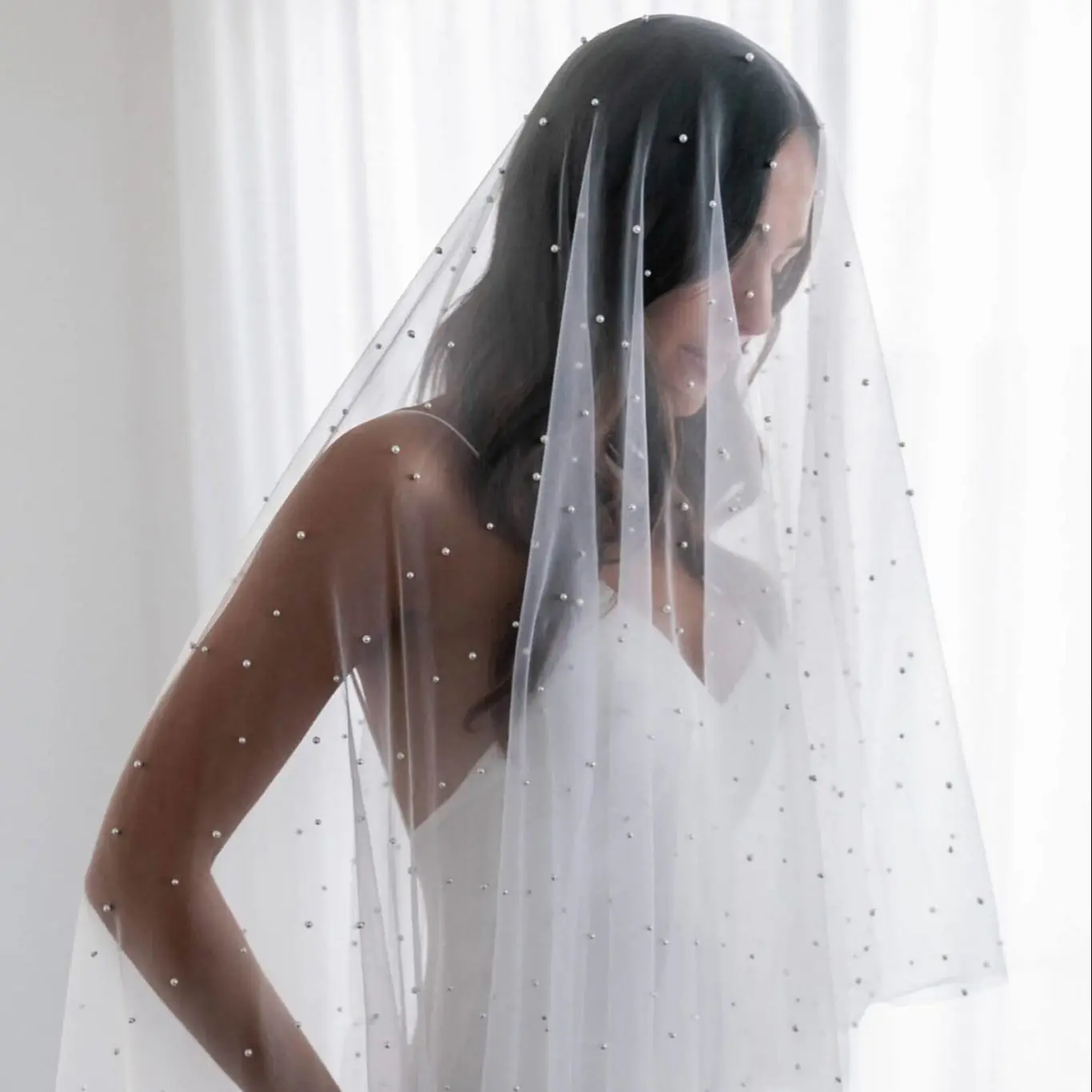 https://ae01.alicdn.com/kf/S3736bd4da36a4b829ad294ebbd1204f1O/YouLaPan-V114-Pearl-Veil-with-Blusher-2-tiers-Bridal-Veil-Cathedral-White-Ivory-Wedding-Veil-with.jpg