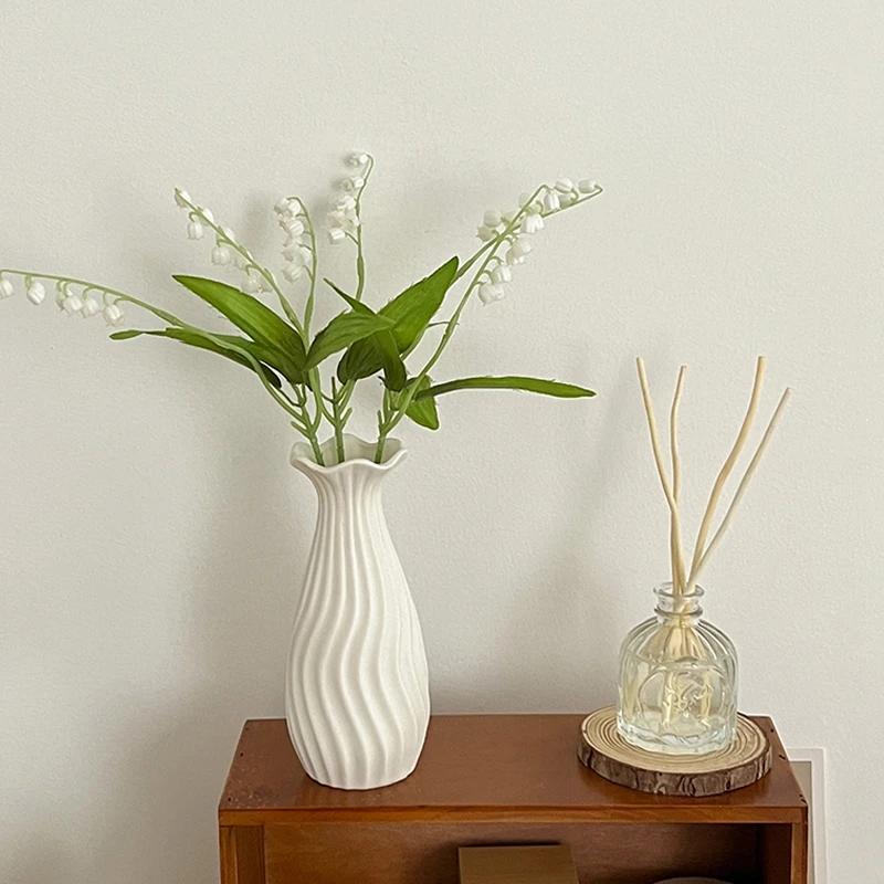 Modern Candy Color Ceramic Bud Vase for Pampas Grass and Flowers - Home Decor Accent