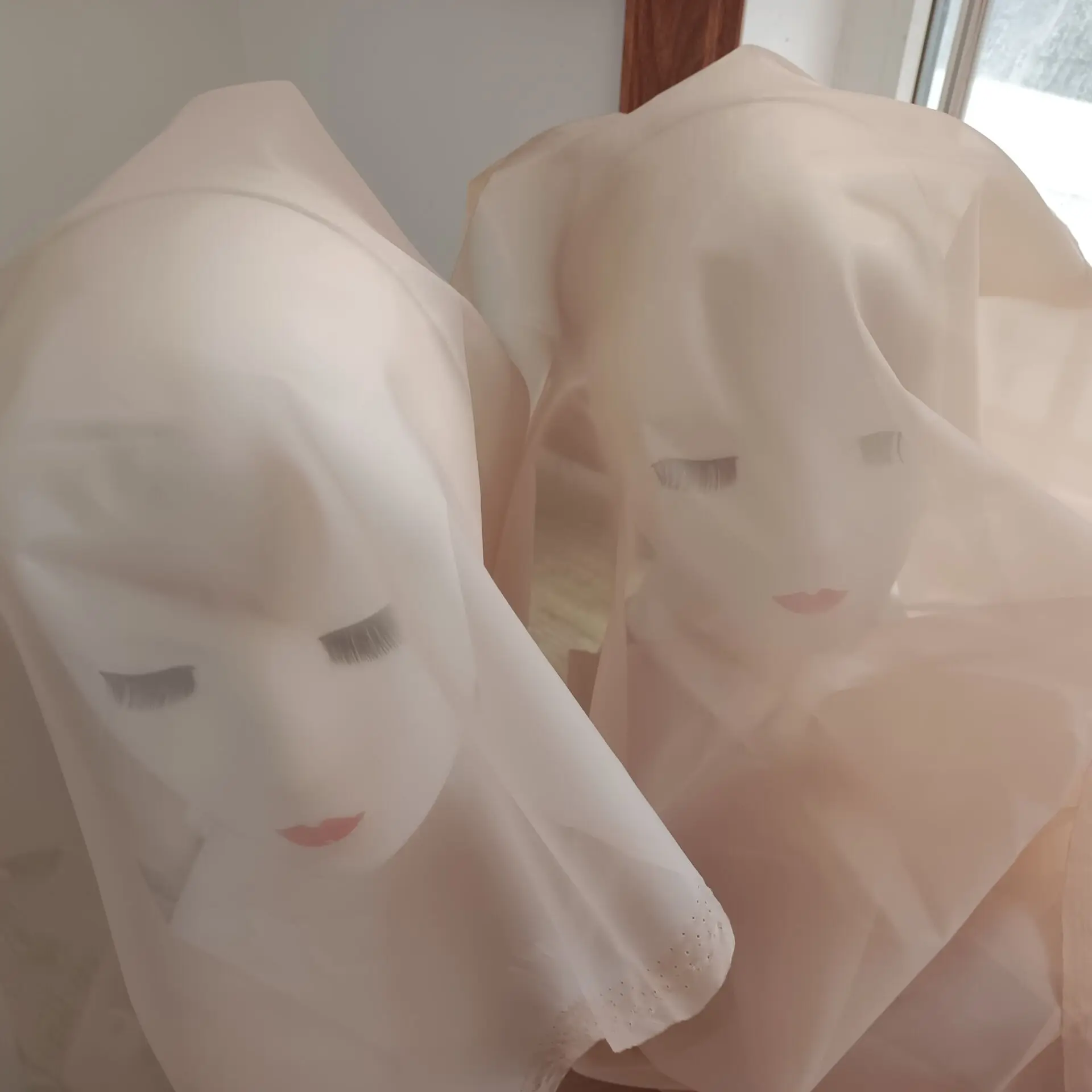 

Z Popular Silk Lining under the wig with beige pink white colors1
