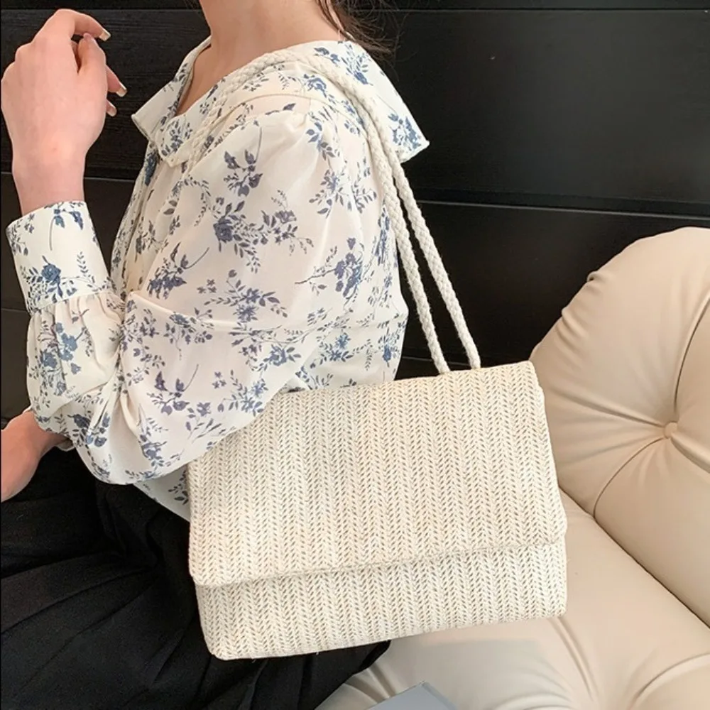 

Large Capacity Shoulder Bag Portable Adjusted Flip Straw Bag Solid Color Hand-Woven Shopping Bag Women