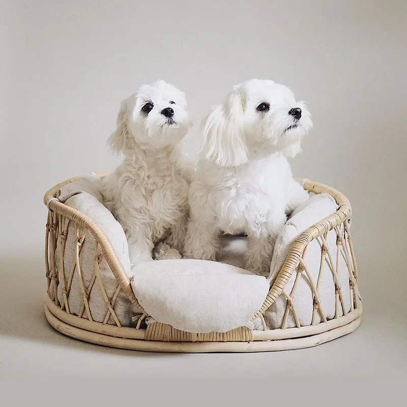 

Pet bed hand-woven rattan pet bed dog sofa chair cat princess crib four seasons universal detachable.
