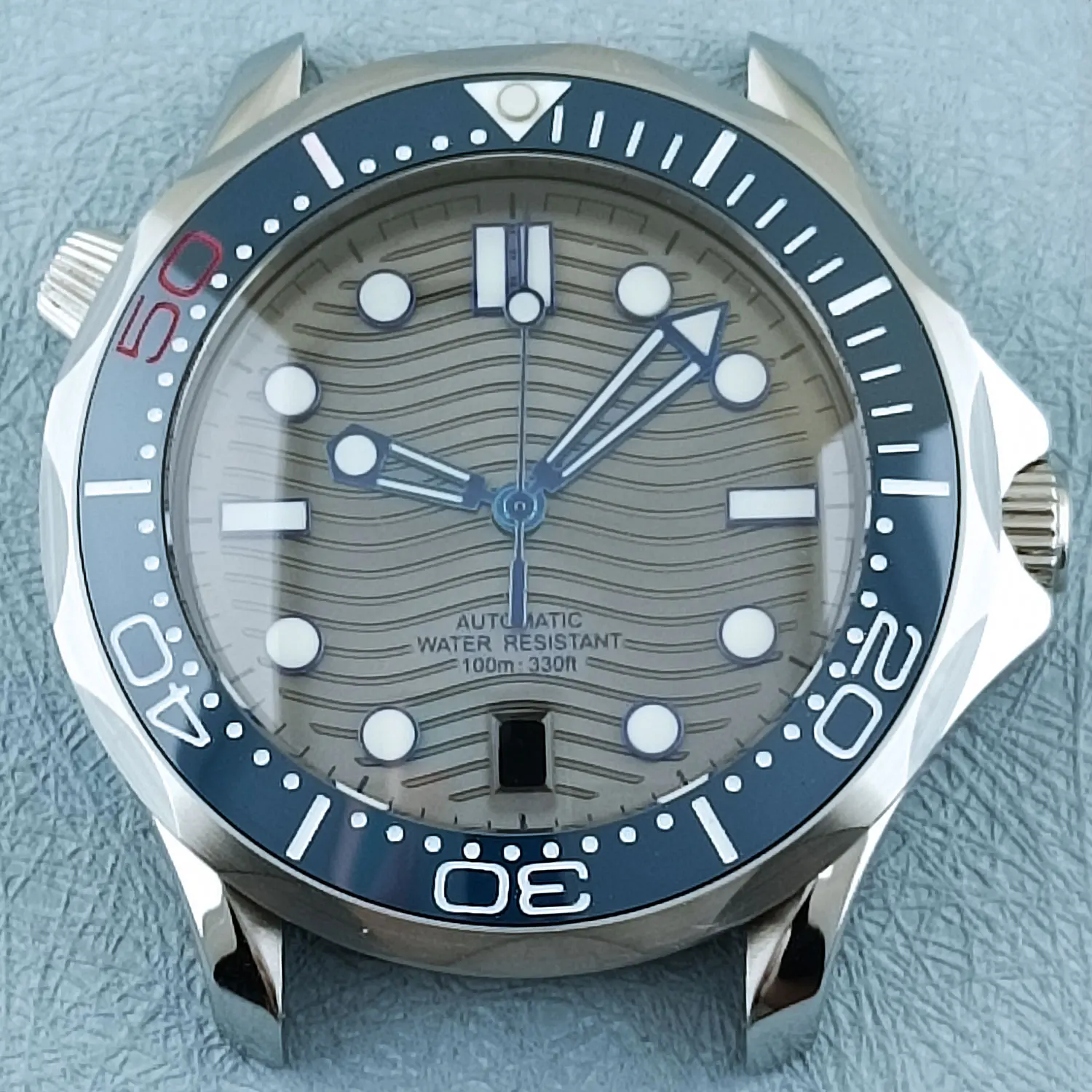 Stainless Steel Sapphire Diving Watch Case with Transparent Back and Waterproof Design