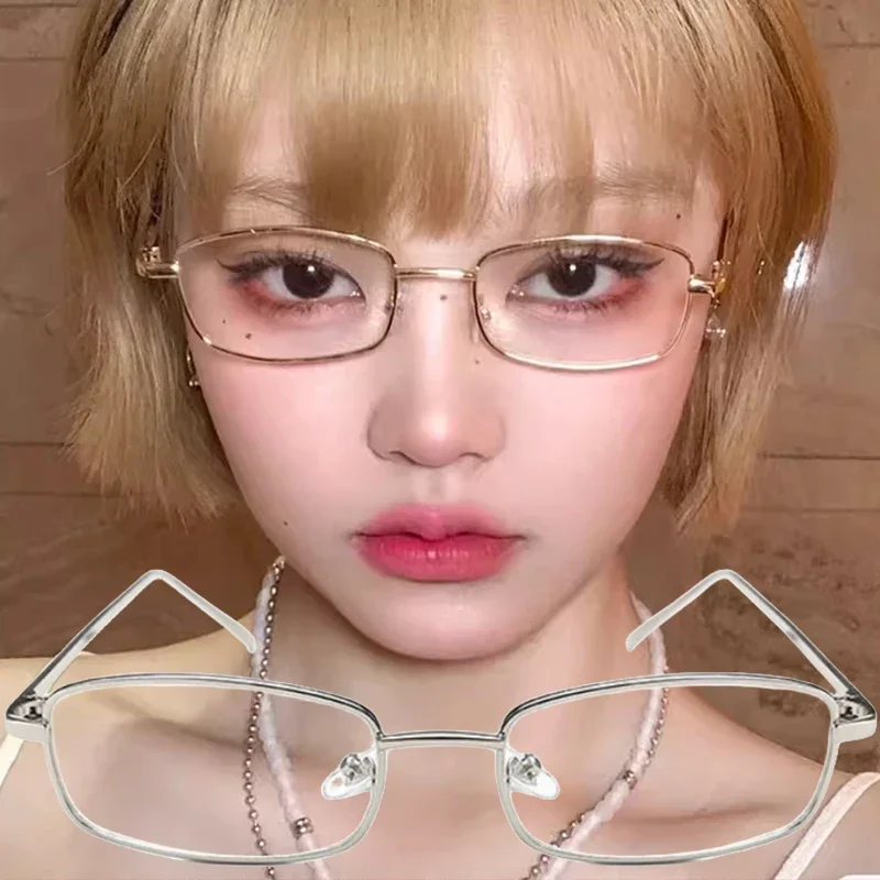 Japanese%20Style%20Haruku%20Square%20Frame%20for%20Women%20No%20Makeup%20Y2K%20Metal%20Anti-blue%20Men%20Retro%20Reading%20Glasses%20-%20Image%203