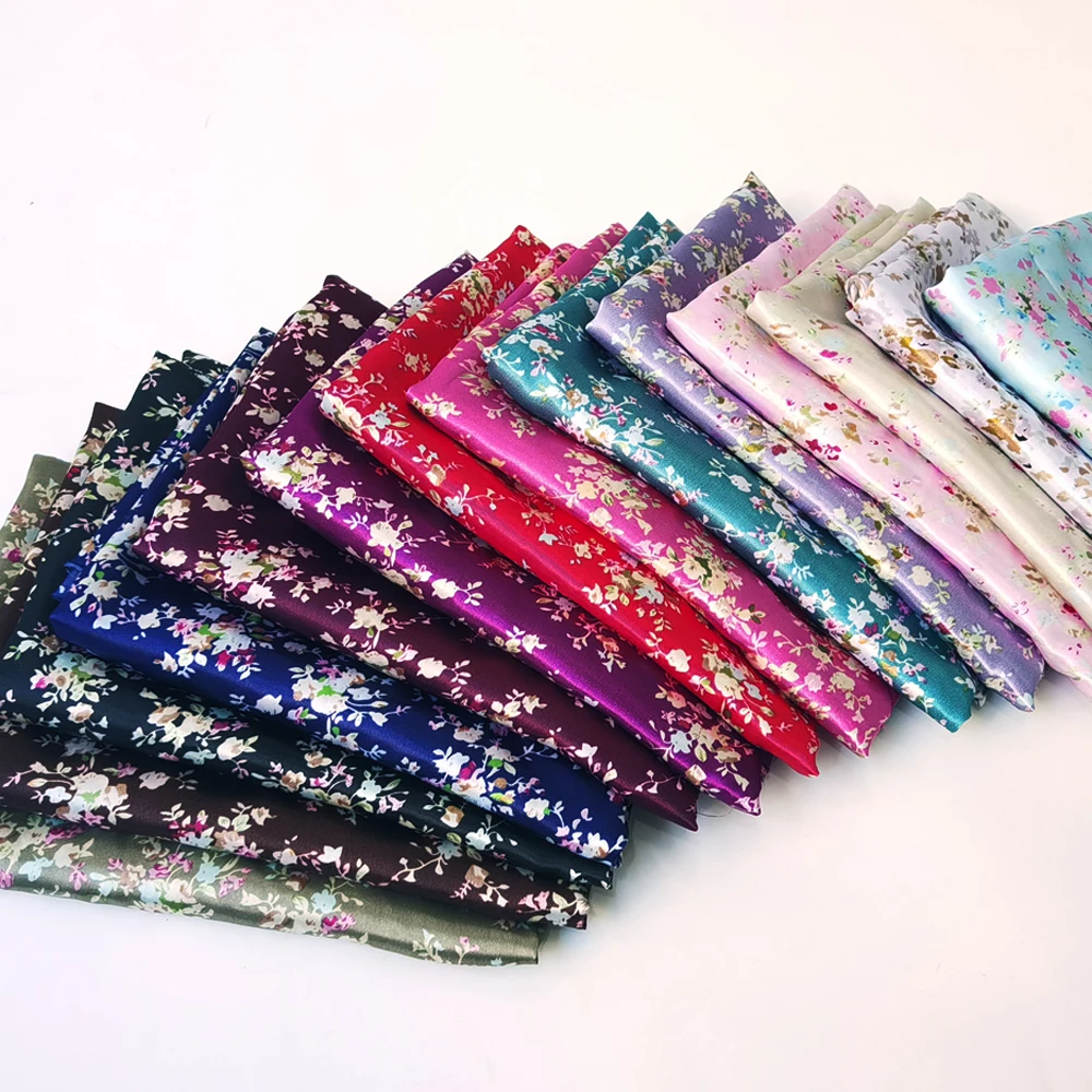 1 Meter x 1,48 Meter weicher Retro-Satin-Stoff mit Blumenmuster für Schal, Futter, Hemd, Kleid, DIY