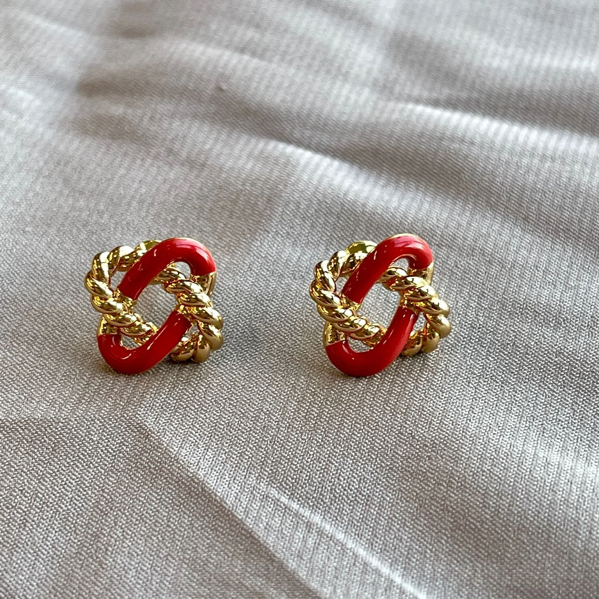 Corea Fashion Drip Glaze Interlocking Cross Hemp Wreath Stud Earring Smalto Rosso Geometric Twist Circle Studs For Women