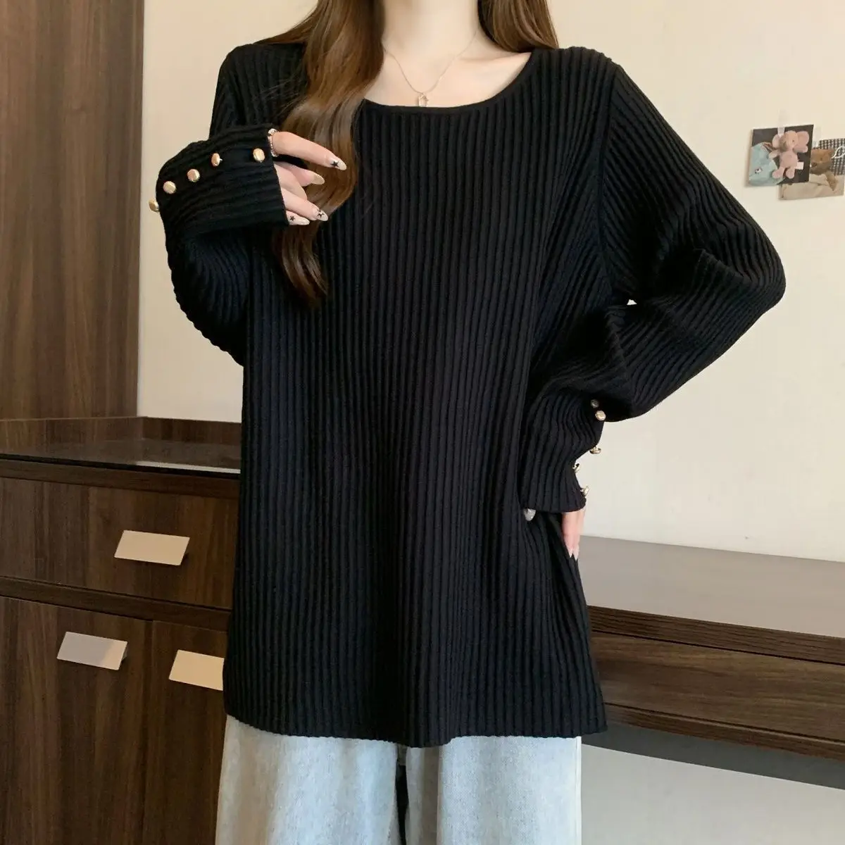 Pit Strip-Basisshirt mit quadratischem Kragen für Damen im Herbst und Winter. Neues, lockeres, schlankes und warmes Innenkleid mit unregelmäßigen langen Ärmeln – Detail 16