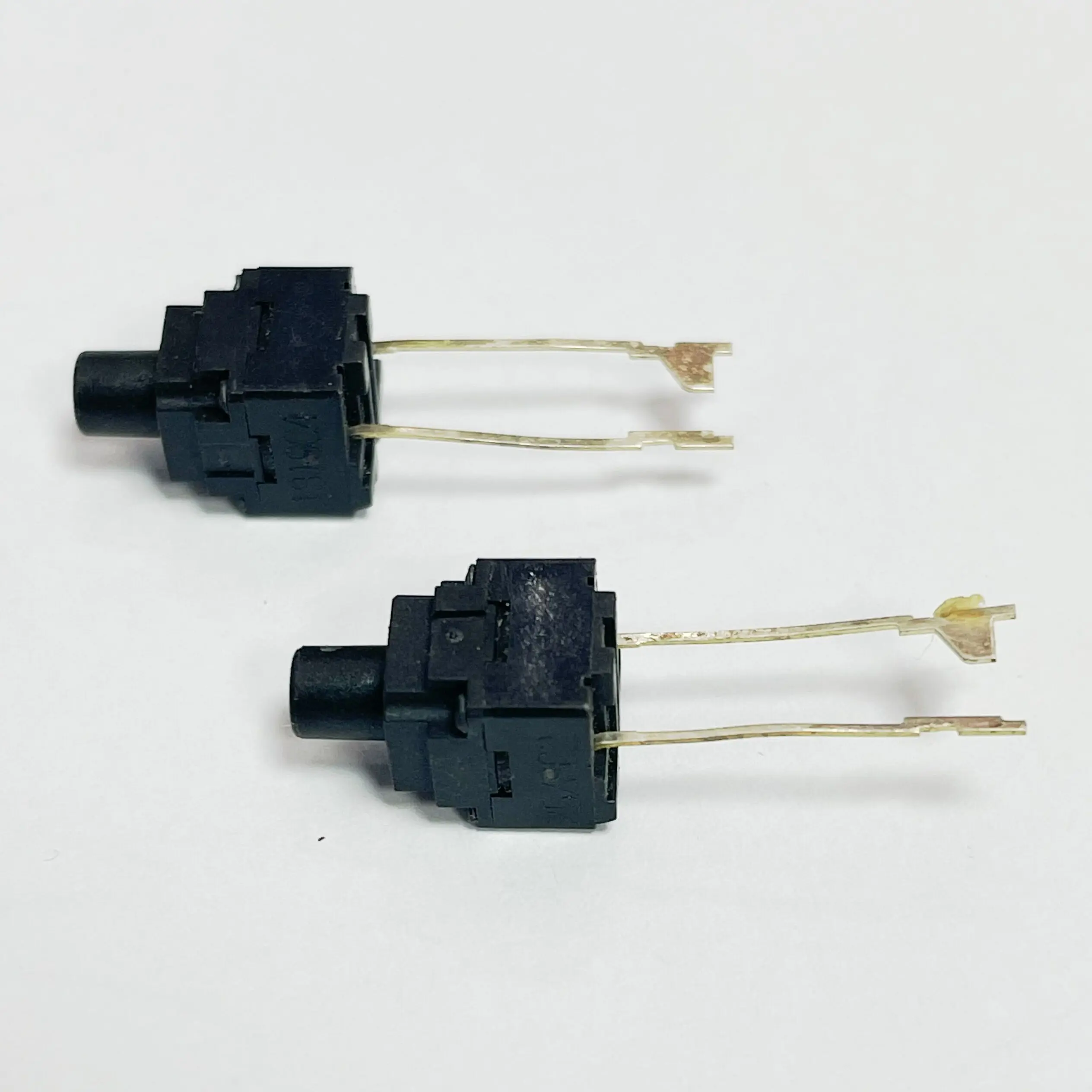 

Imported South Korea touch switch waterproof and dustproof in-line 2-pin 8*8*13mm washing machine button switch