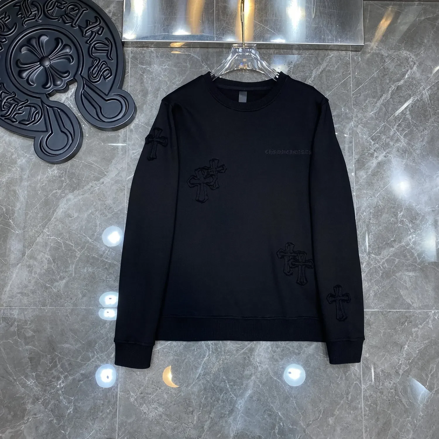 

Hot fashion Chrome Hearts 1:1 24SS cross hand-cut patch round neck sweater men's and women's same style