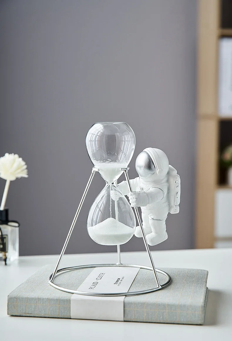 Lovely Table Decoration Astronaut Model Resin