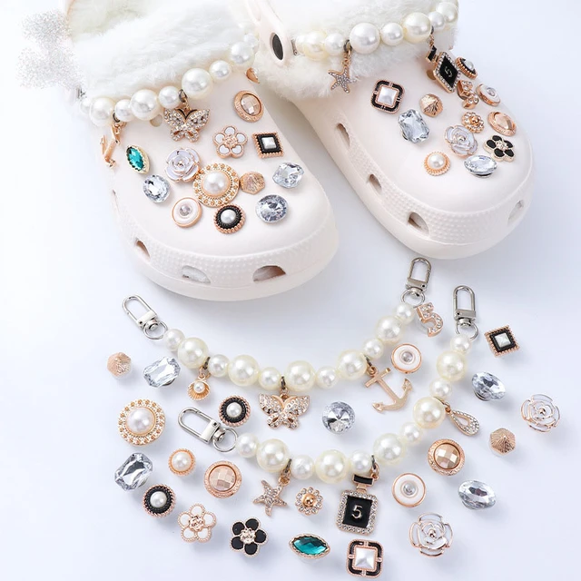 Wholesale Bling Shoe Decoration Charm Rhinestone Pearl Chains Set Jibbitz  for Croc Charms Clog Pins Charm Pack