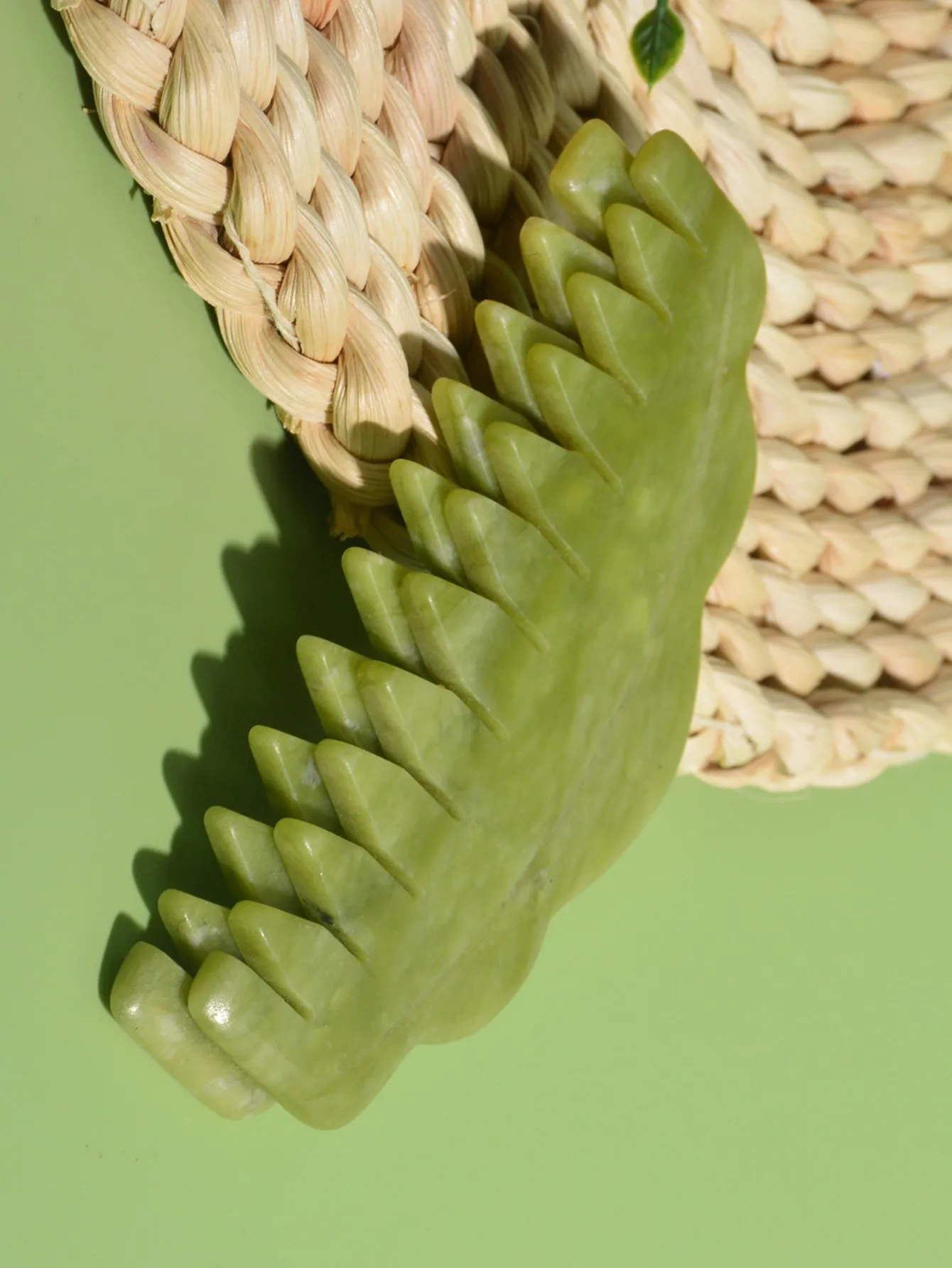 1 Pcs Jade Comb Women's Head Care Massage Smooth Green Phoenix Jade Massage Comb Jade Massage Comb Healthy Care Tools