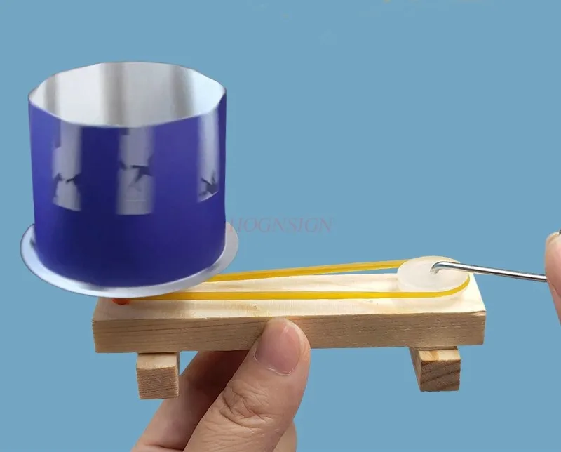

Science small production DIY handmade children's creative educational gift visual stop principle animation projector