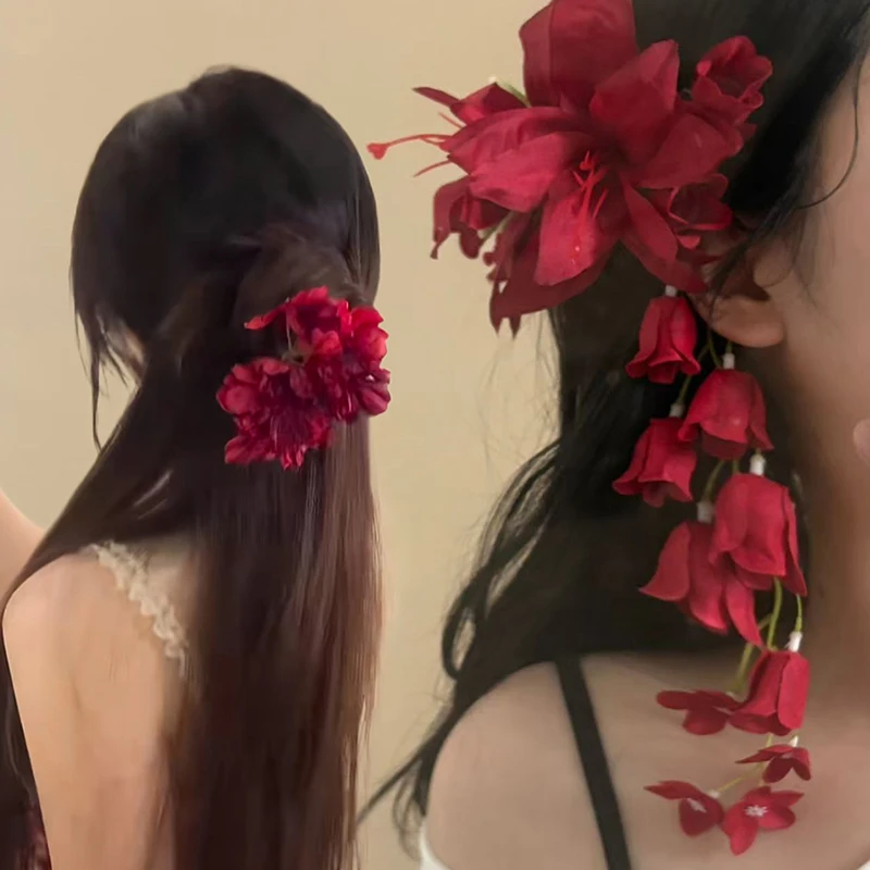 Rote Maiglöckchen-Haarspangen mit Blütenblättern und Entenschnabel-Design – Simulationsblumen-Haarschmuck für Mädchen und Frauen – Detail 1