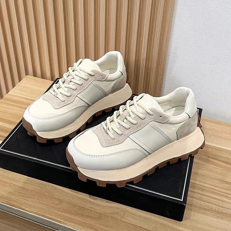 2024 Spring New Rubber Thick Sole Oxford Cloth Upper Style White Forrest Gump Shoes