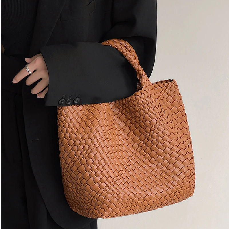 

2024 модная оптовая продажа, вместительная пляжная сумка-тоут из искусственной кожи, тканая сумка, Роскошный кошелек, сумка через плечо для женщин