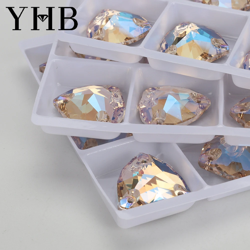 YHB 문라이트 공장 직판 도매 12mm 16mm 22mm 고품질 30가지 이상 색상 유리 크리스탈 팻 트라이앵글 바느질용 라인스톤