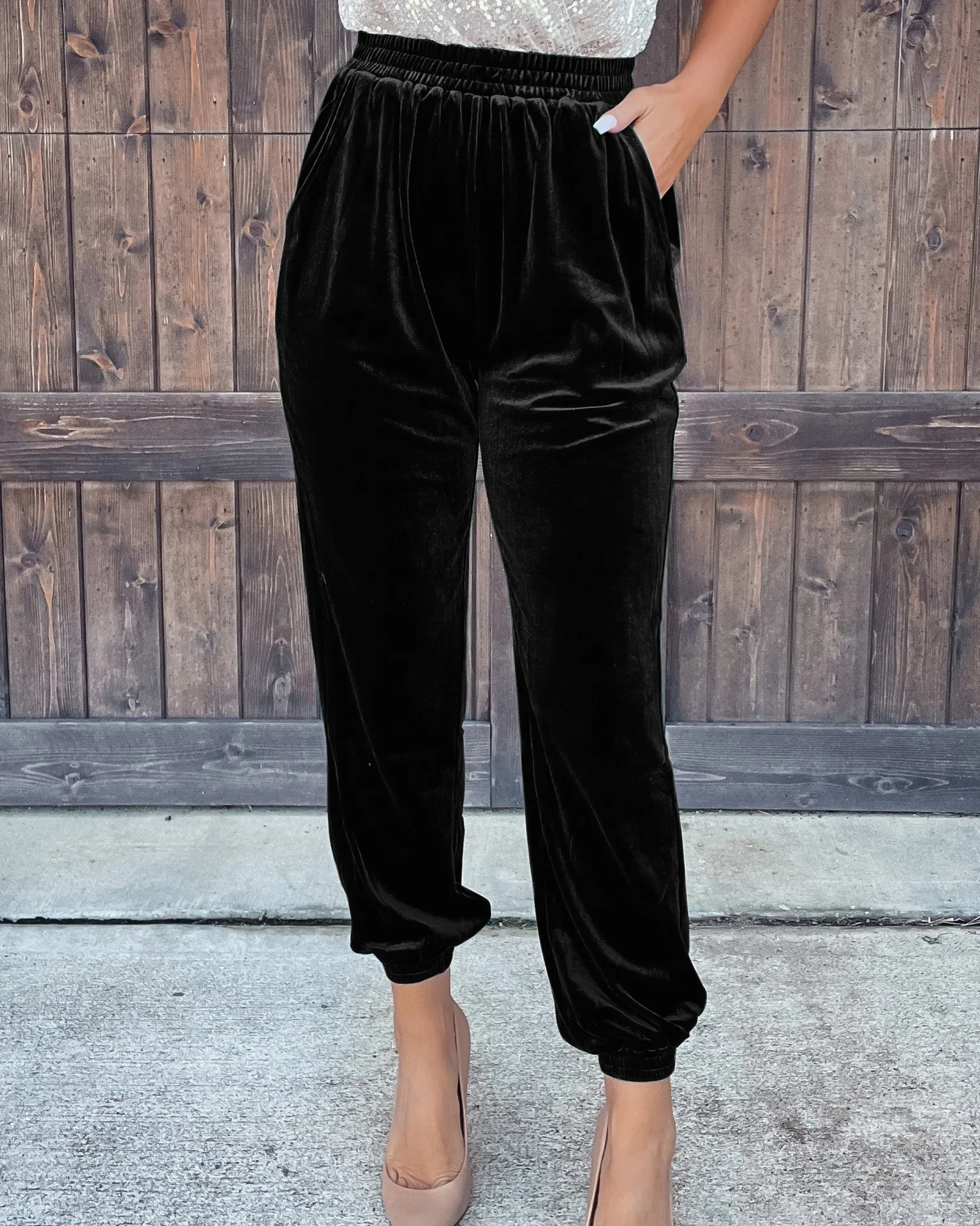 

Autumn and Winter Women's Casual Pants Elastic Waist Pleuche Fashion Trousers Straight Trousers Solid Color